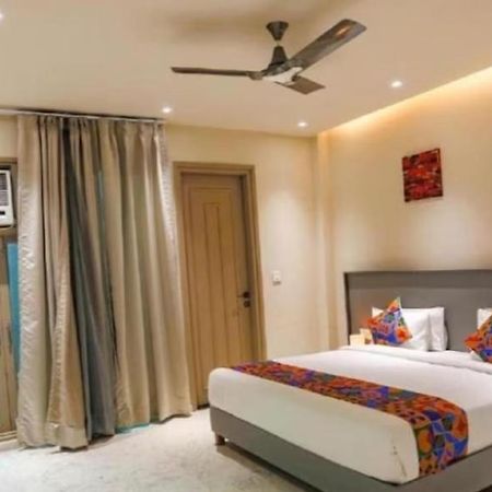 Hotel Global Corporate Noida Extérieur photo
