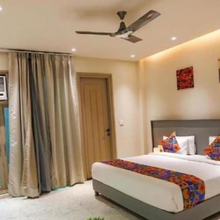 Hotel Global Corporate Noida Extérieur photo