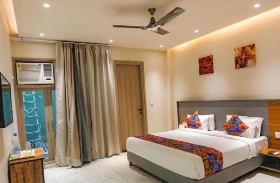 Hotel Global Corporate Noida Extérieur photo